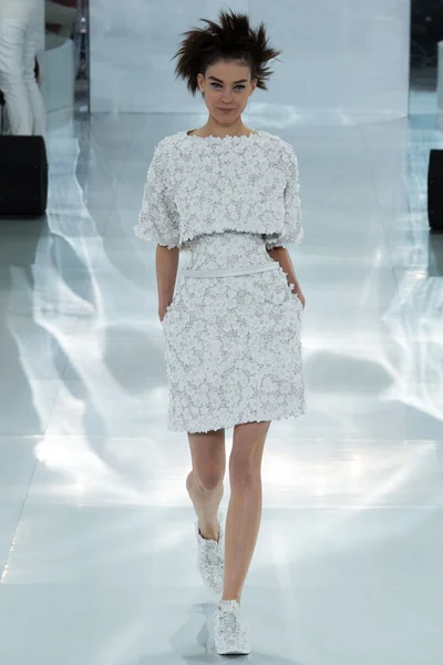 Look 3